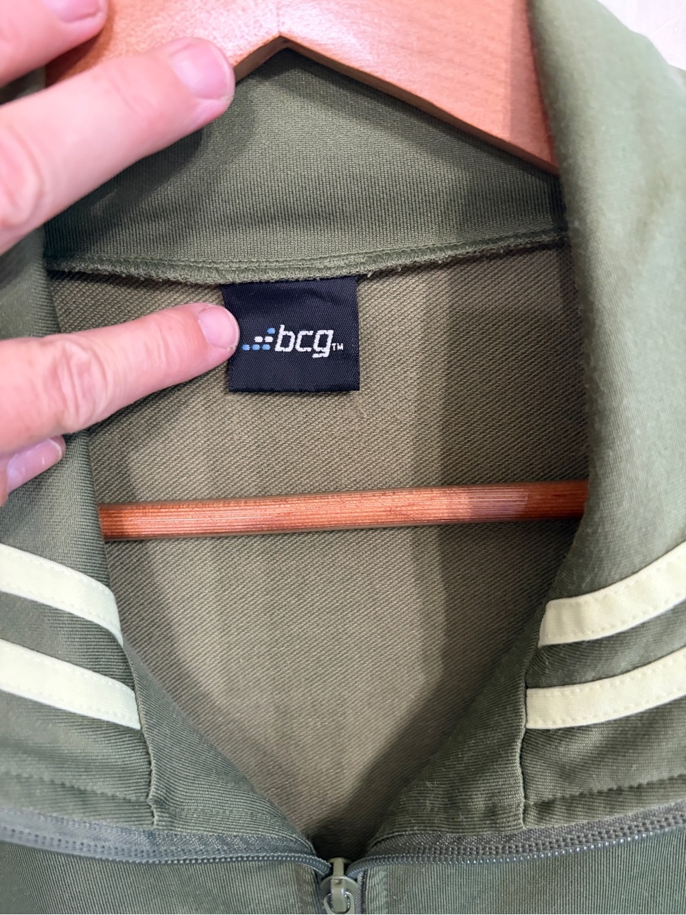 Excellent condition Olive Green Women's Zip-Up Track Jacket size M. So cool. - Picture 7 of 7